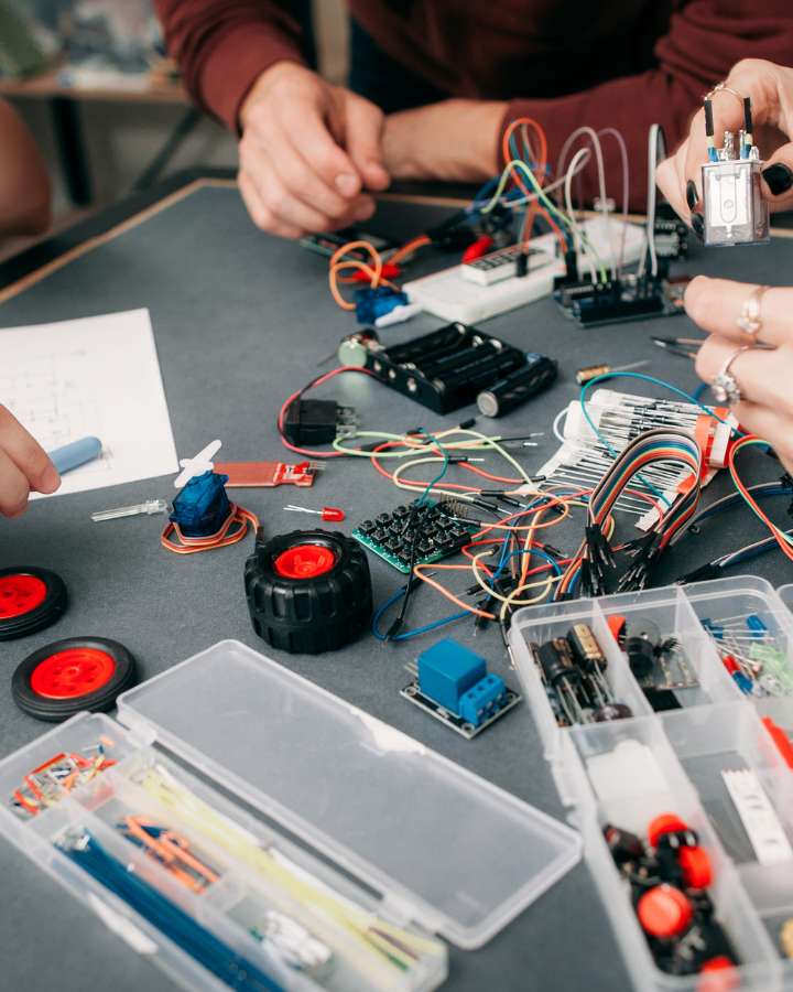 Curso-de-diseno-de-productos-electronicos-con-microcontroladores-SENA-1